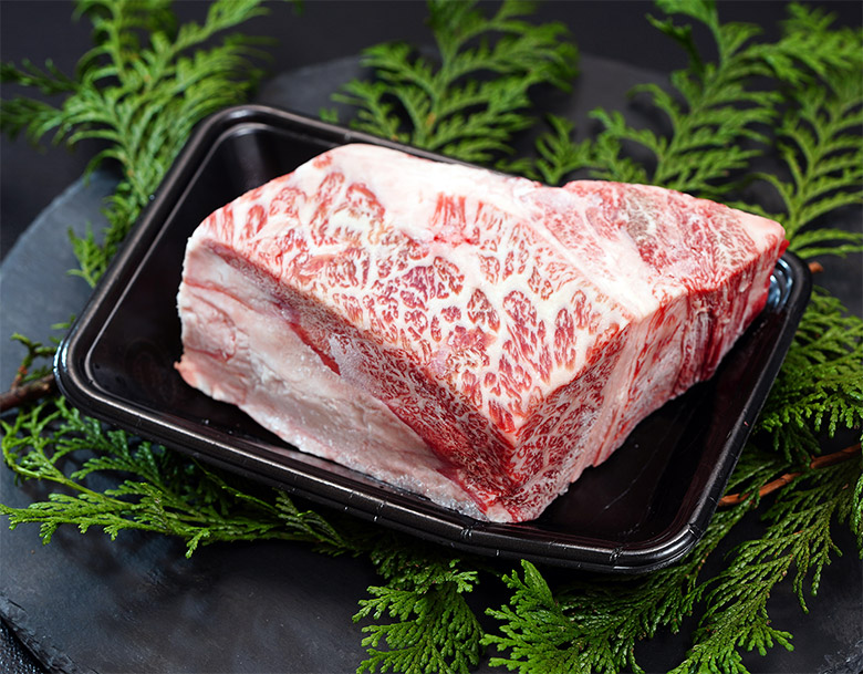 黒毛和牛 松阪牛 肩ロース ブロック 500g A5ランク限定 冷蔵 豊洲市場ドットコム