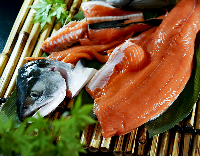 相場下落 生時鮭 ときしらず 北海道産 1尾加工無 約3kg 冷蔵 豊洲市場直送 豊洲市場ドットコム