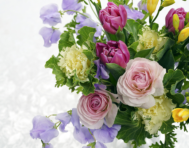 正月花束 洋セット チューリップ スイトピー他 季節の切り花 18本前後 常温 豊洲市場ドットコム 正月花束 洋セット チューリップ スイトピー他 季節の切り花 18本前後 常温 豊洲市場ドットコム