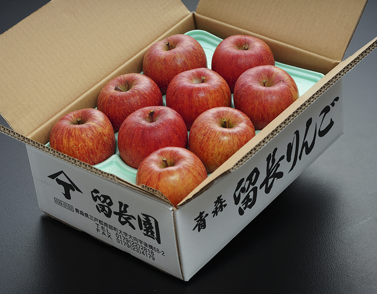 留目秀樹さんの「ツル割れ 自家用サンふじりんご」約3kg(6〜10玉)青森県 留長果樹園|豊洲市場ドットコム 留目秀樹さんの「ツル割れ 自家用サンふじりんご」約3kg(6〜10玉)青森県 留長果樹園|豊洲市場ドットコム