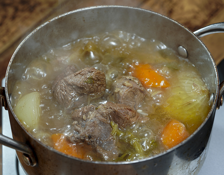 仙台牛 すね 煮込み用 2キロ 1キロ 2パック 冷凍 豊洲市場ドットコム 仙台牛 すね 煮込み用 2キロ 1キロ 2パック 冷凍 豊洲市場ドットコム