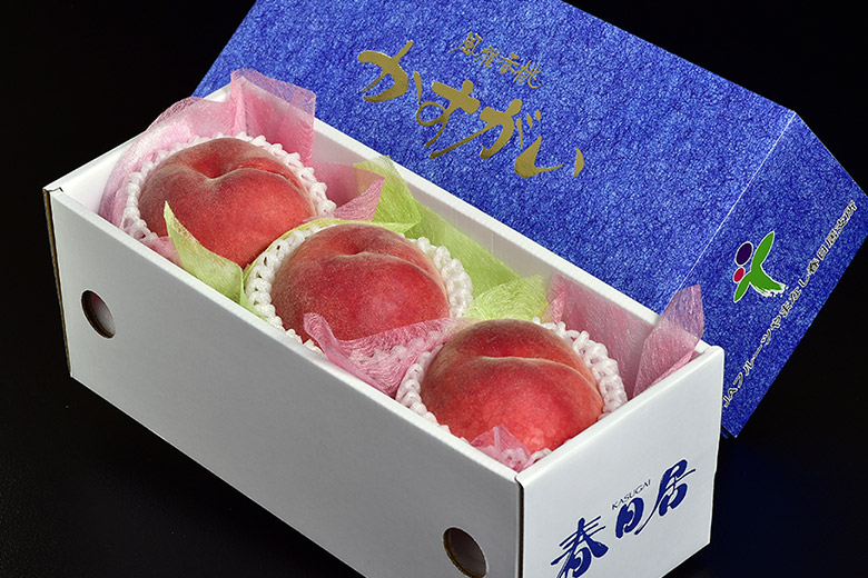 ギフトにもピッタリな化粧箱に詰めてお届けします